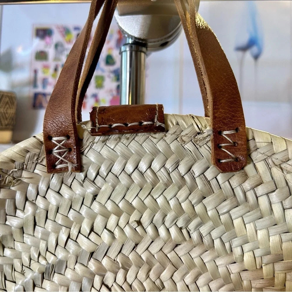 Moroccan Circle Basket Weaved Bag/Purse - Picture 10 of 11